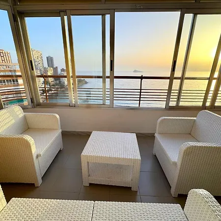 Coblanca 8-18º4 アパート