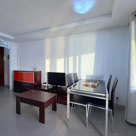 Coblanca 8-18º4 アパート